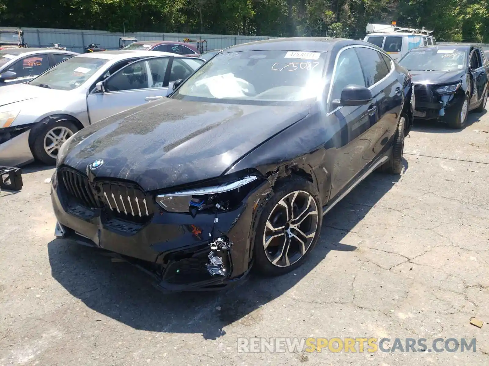 2 Photograph of a damaged car 5UXCY6C0XL9C75087 BMW X6 2020