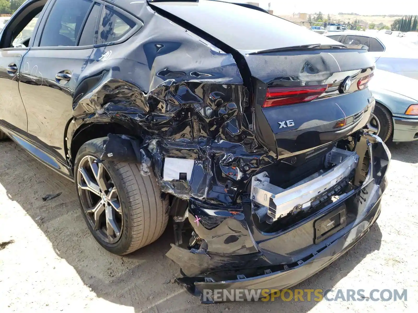 9 Photograph of a damaged car 5UXCY8C00L9B21645 BMW X6 2020