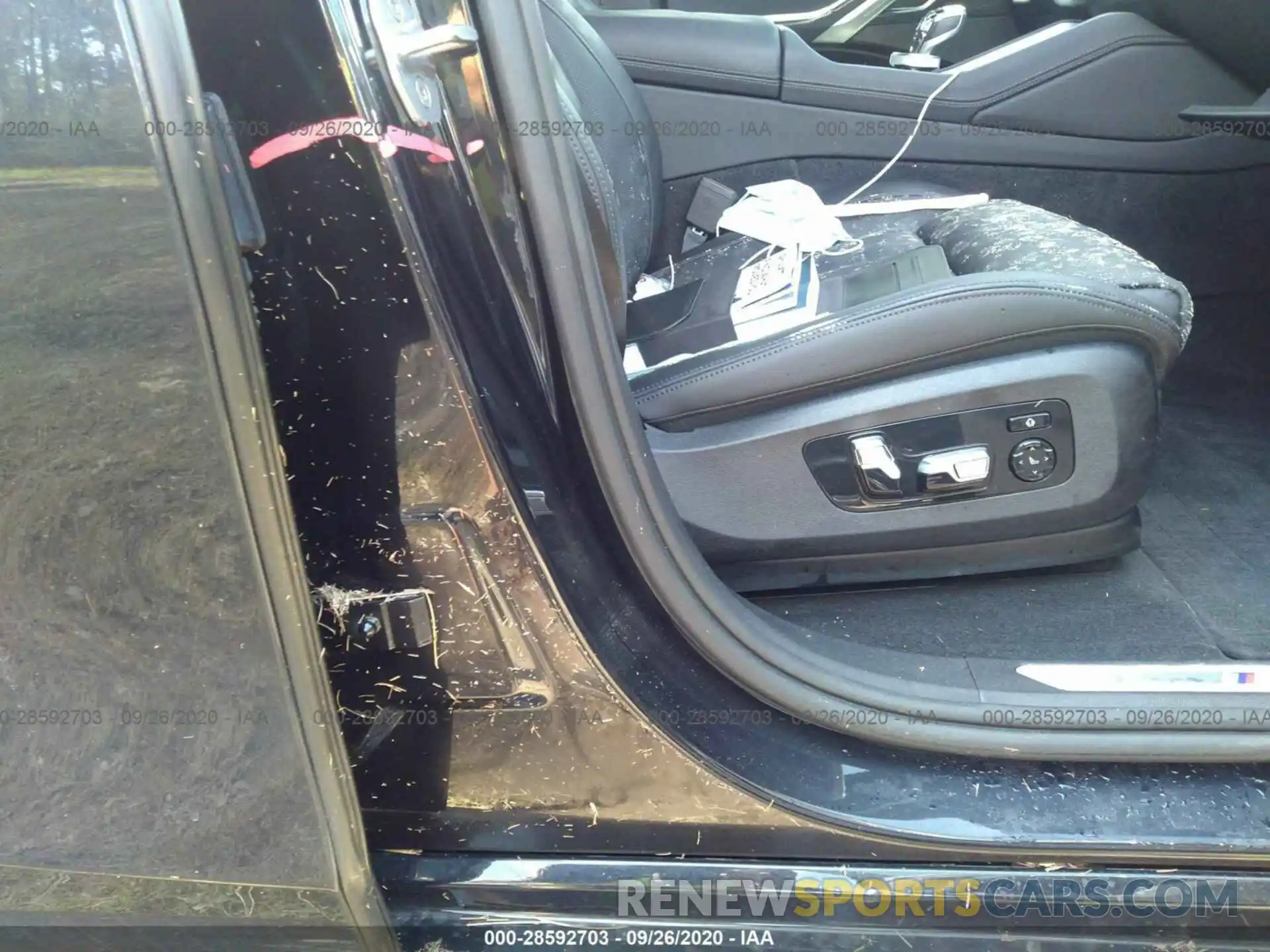 5 Photograph of a damaged car 5UXCY8C02L9B58583 BMW X6 2020