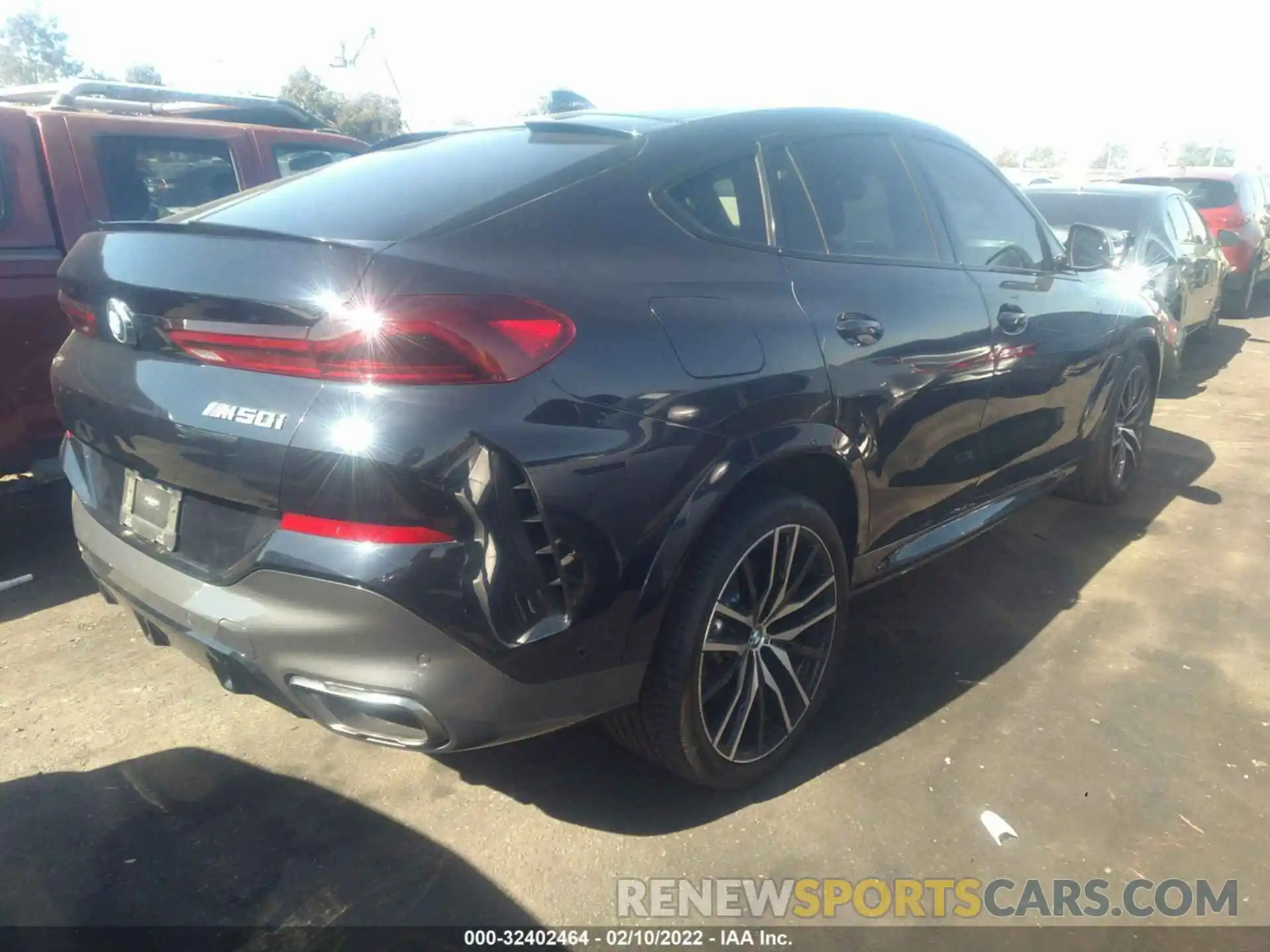 4 Photograph of a damaged car 5UXCY8C08L9B10764 BMW X6 2020