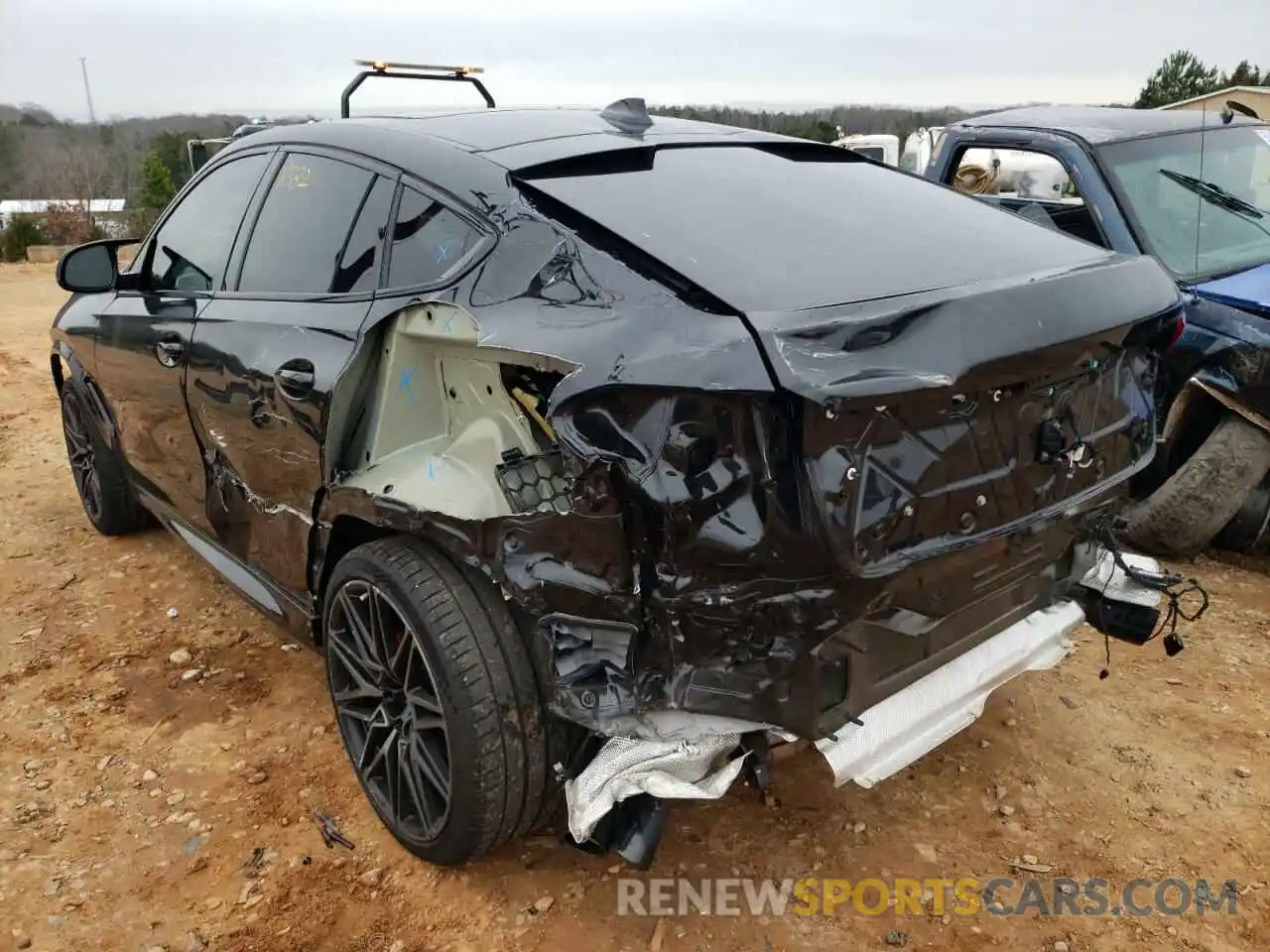 3 Photograph of a damaged car 5YMCY0C01L9D55514 BMW X6 2020