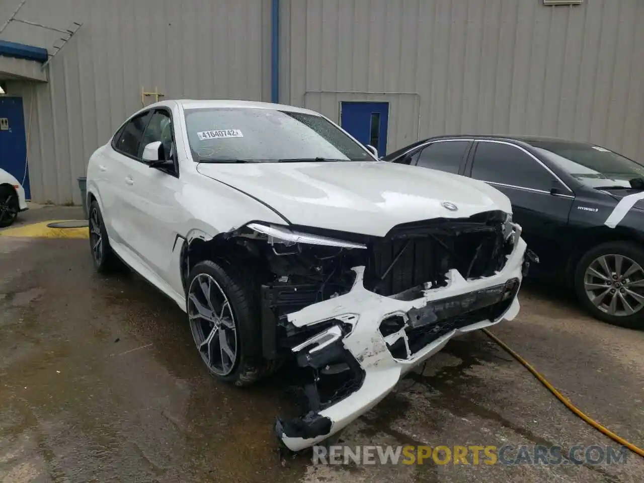 1 Photograph of a damaged car 5UXCY4C01M9H86189 BMW X6 2021