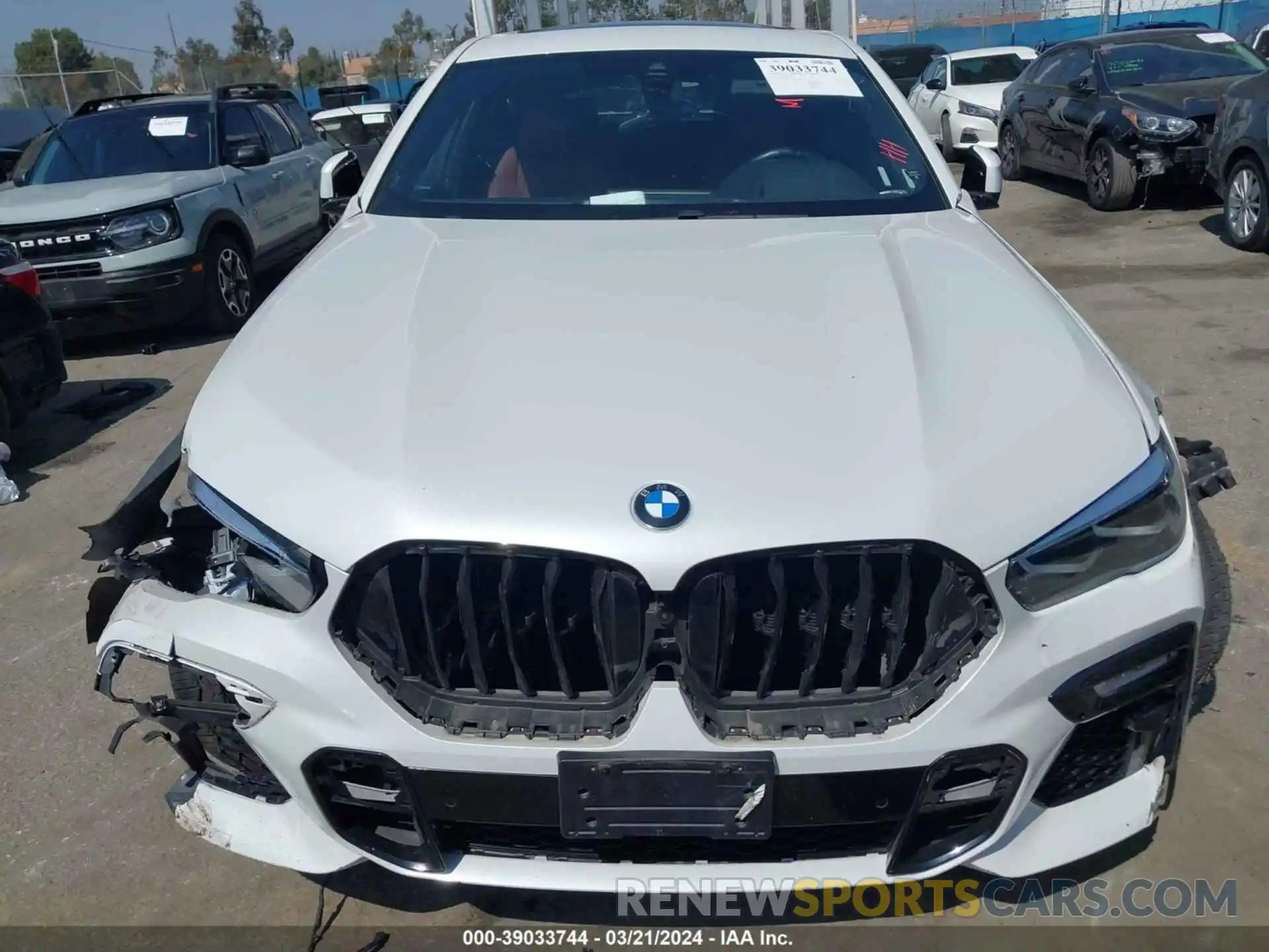 12 Фотография поврежденного автомобиля 5UXCY4C05M9G23206 BMW X6 2021