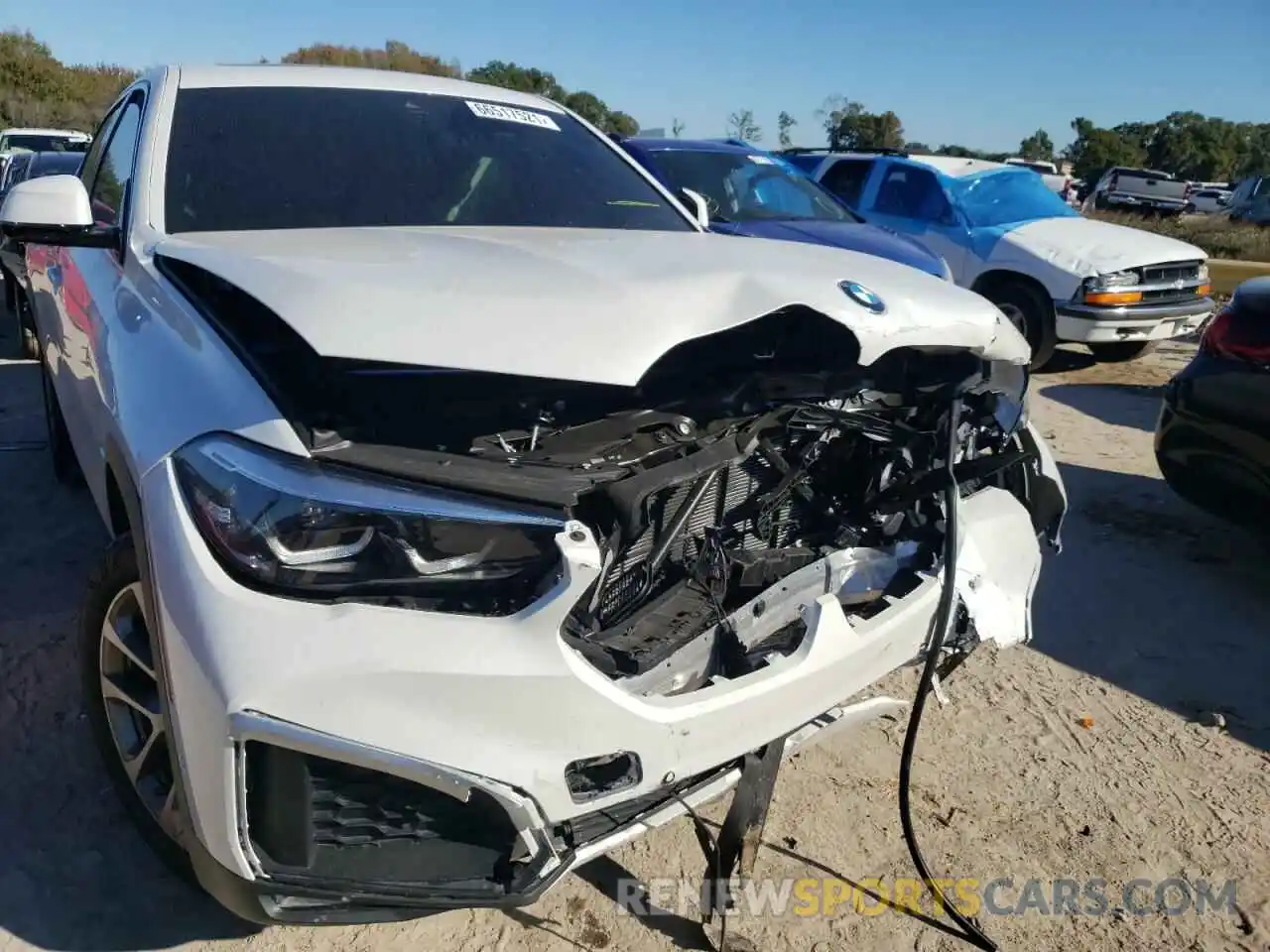 9 Photograph of a damaged car 5UXCY4C09M9H36740 BMW X6 2021