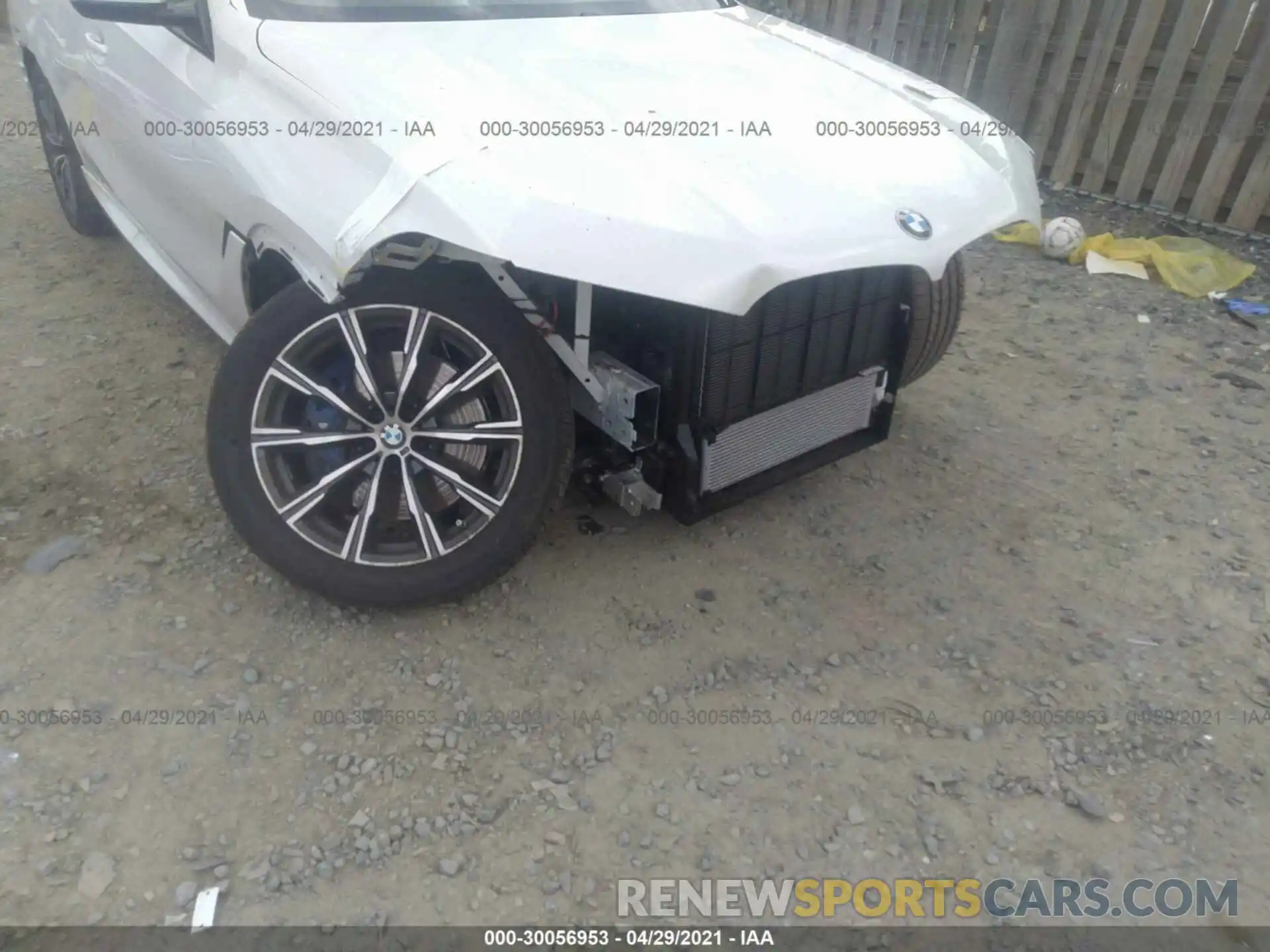 6 Photograph of a damaged car 5UXCY6C01M9F36205 BMW X6 2021