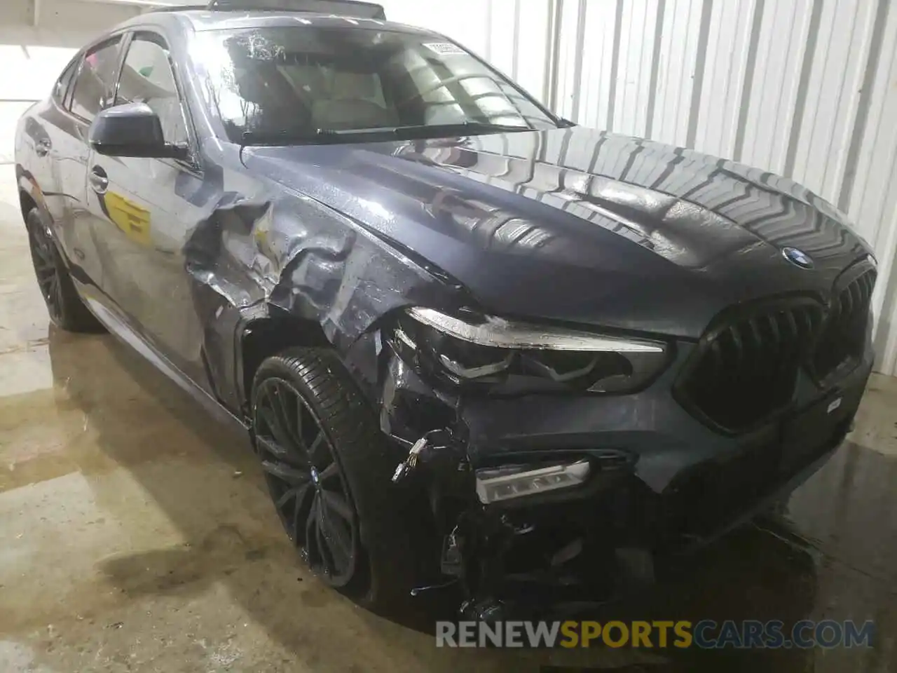 1 Photograph of a damaged car 5UXCY6C01M9G25174 BMW X6 2021