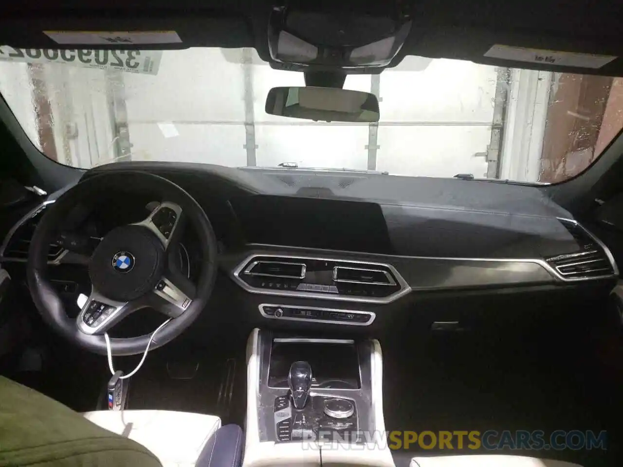 9 Фотография поврежденного автомобиля 5UXCY6C01M9G25174 BMW X6 2021