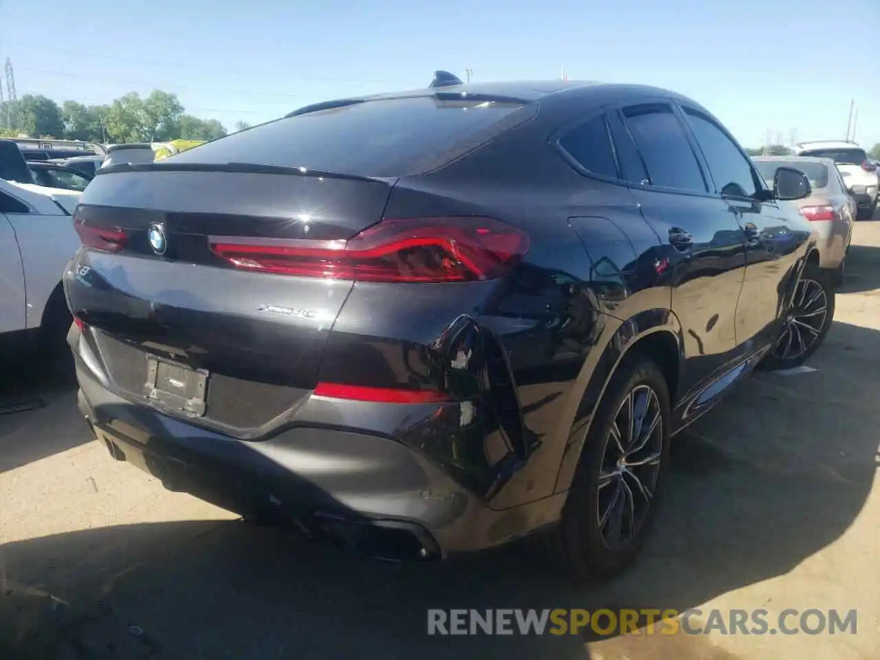 4 Photograph of a damaged car 5UXCY6C01M9H16378 BMW X6 2021