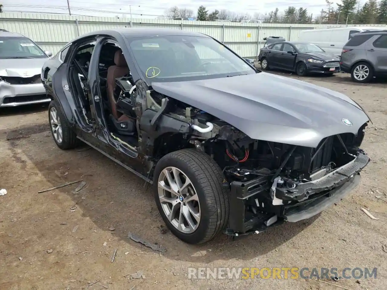 1 Photograph of a damaged car 5UXCY6C02M9D88646 BMW X6 2021