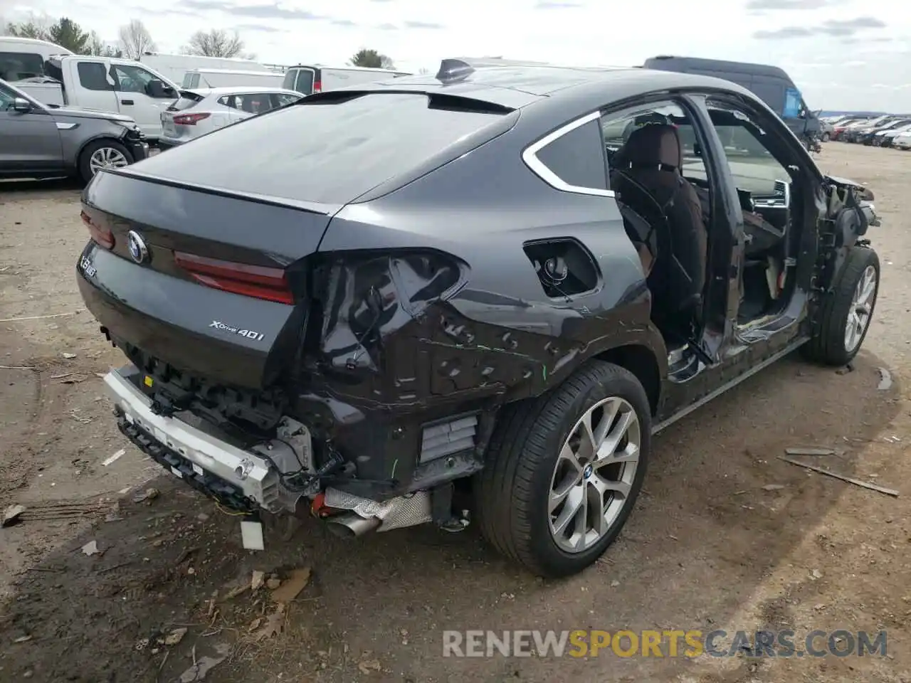 4 Photograph of a damaged car 5UXCY6C02M9D88646 BMW X6 2021