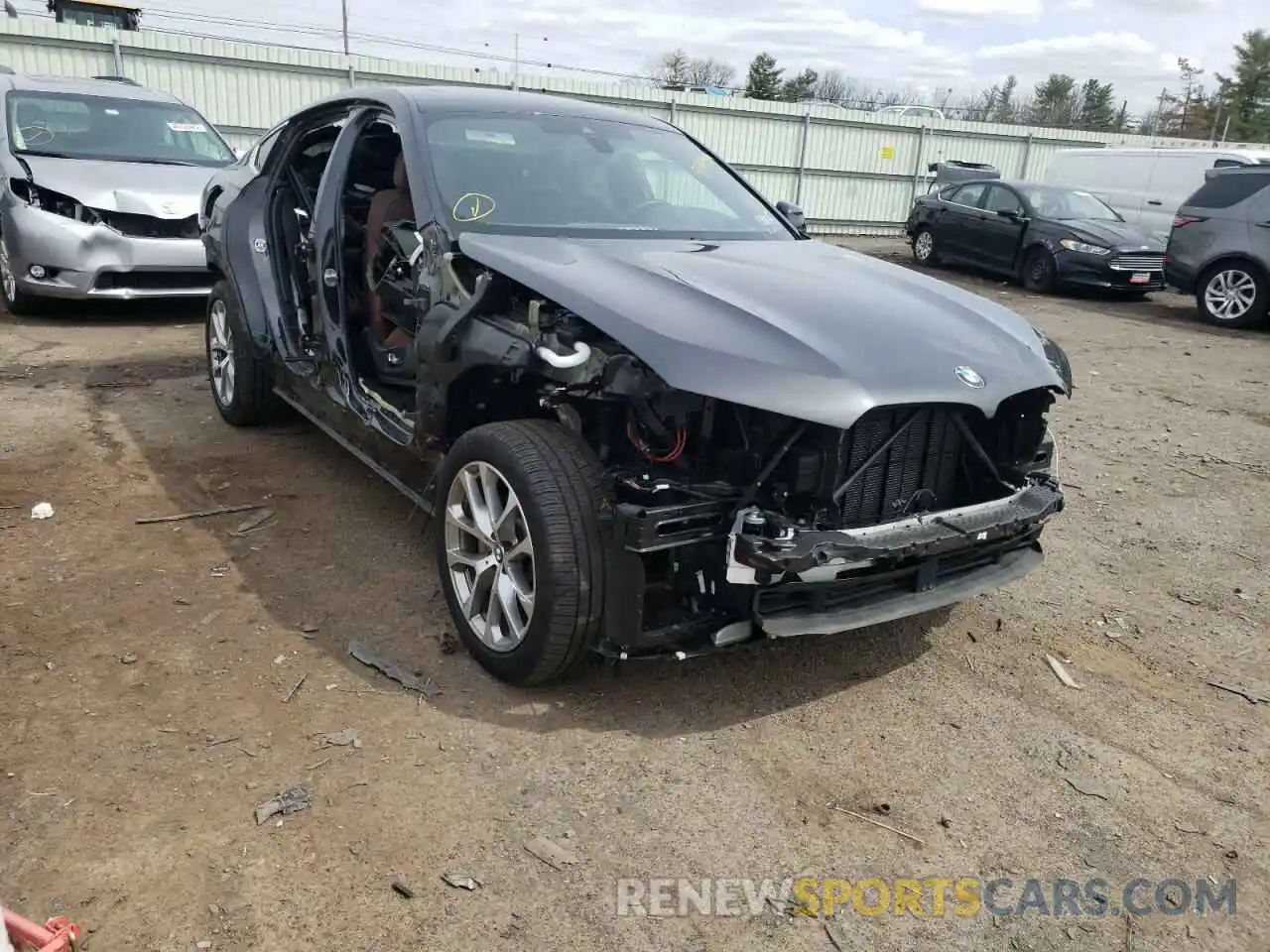 9 Photograph of a damaged car 5UXCY6C02M9D88646 BMW X6 2021