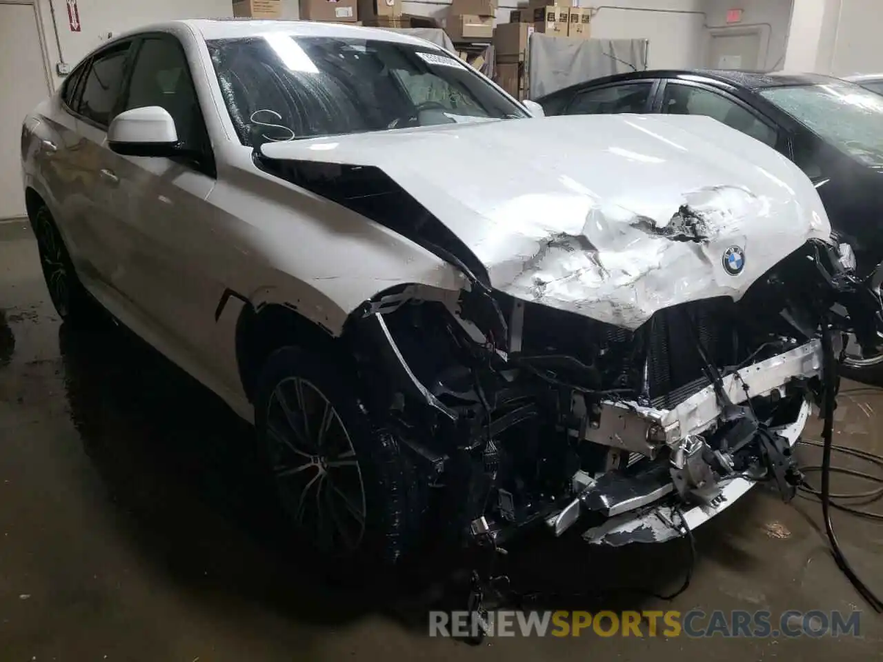 1 Photograph of a damaged car 5UXCY6C02M9F22586 BMW X6 2021