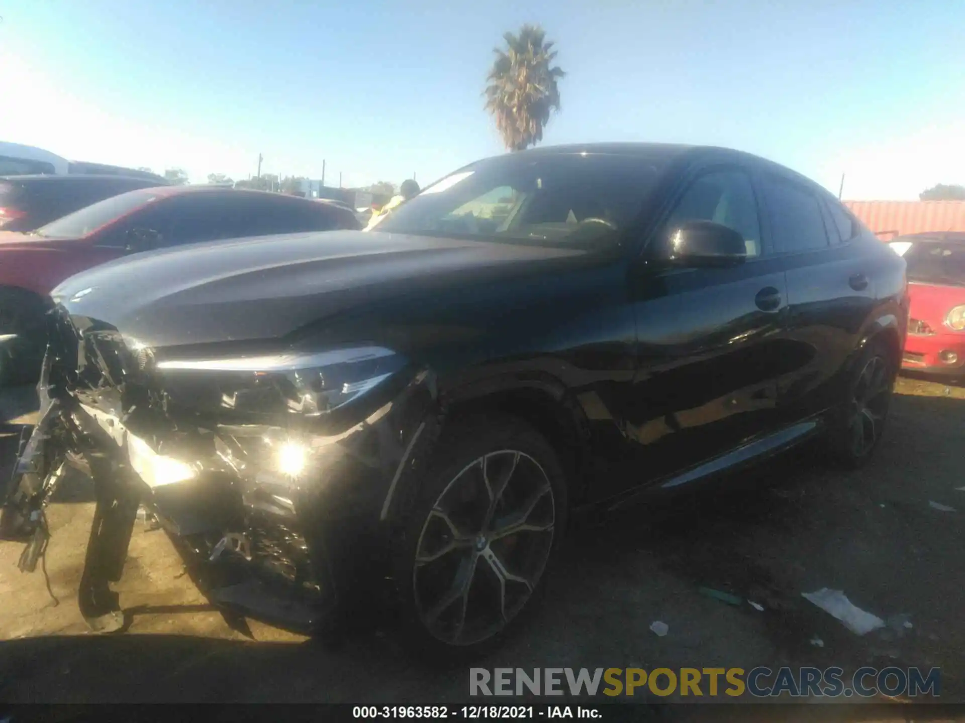 2 Photograph of a damaged car 5UXCY6C02M9G24647 BMW X6 2021