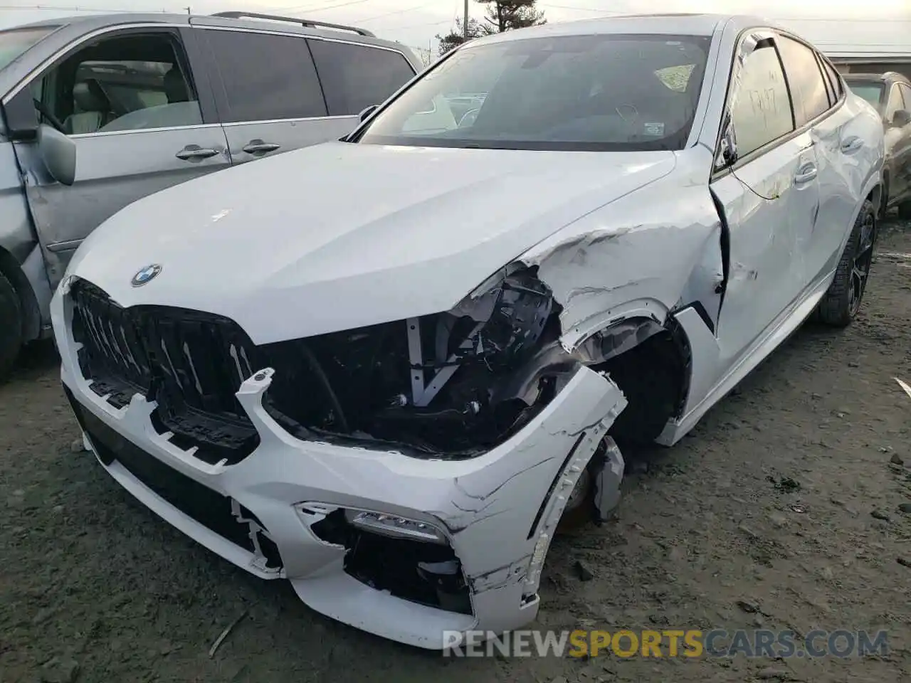 2 Photograph of a damaged car 5UXCY6C02M9G73914 BMW X6 2021