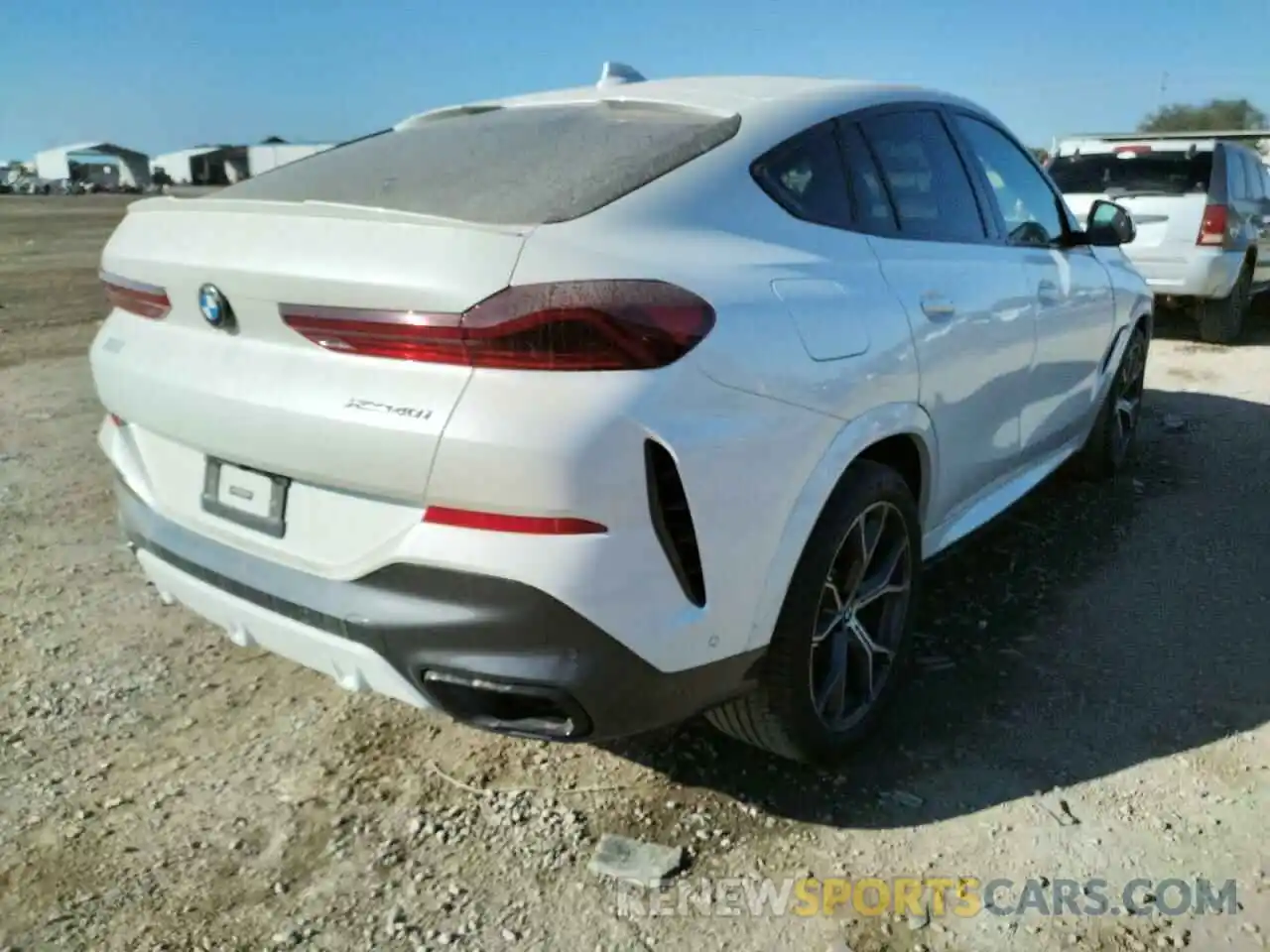 4 Photograph of a damaged car 5UXCY6C02M9H56484 BMW X6 2021