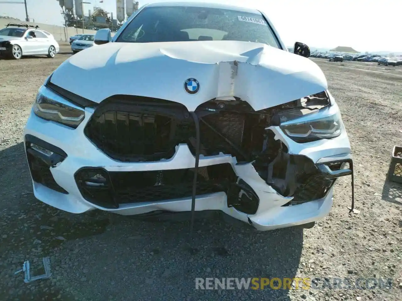 9 Photograph of a damaged car 5UXCY6C02M9H56484 BMW X6 2021