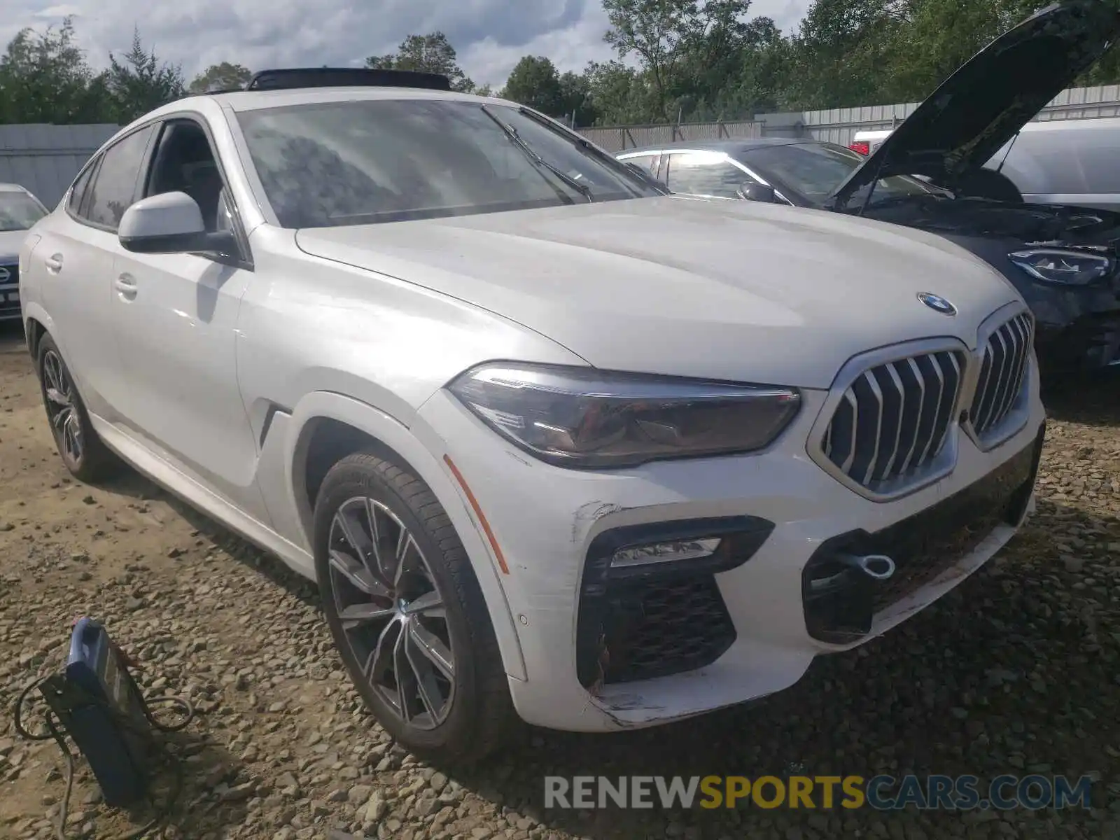 1 Photograph of a damaged car 5UXCY6C03M9E08225 BMW X6 2021