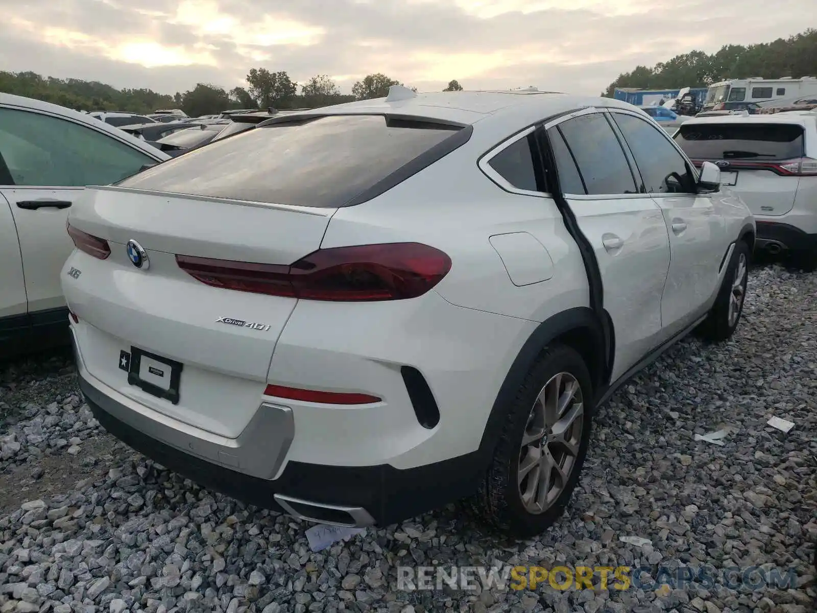 4 Photograph of a damaged car 5UXCY6C03M9F63633 BMW X6 2021