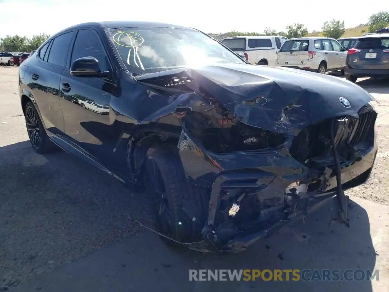 1 Photograph of a damaged car 5UXCY6C05M9E62156 BMW X6 2021