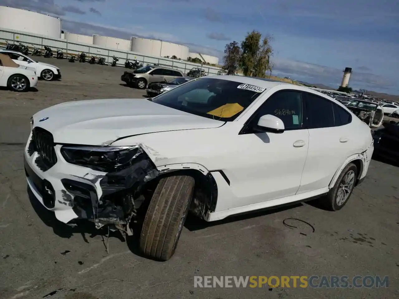 2 Photograph of a damaged car 5UXCY6C06M9E35340 BMW X6 2021