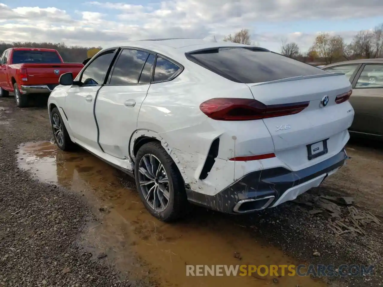 3 Photograph of a damaged car 5UXCY6C06M9E72016 BMW X6 2021