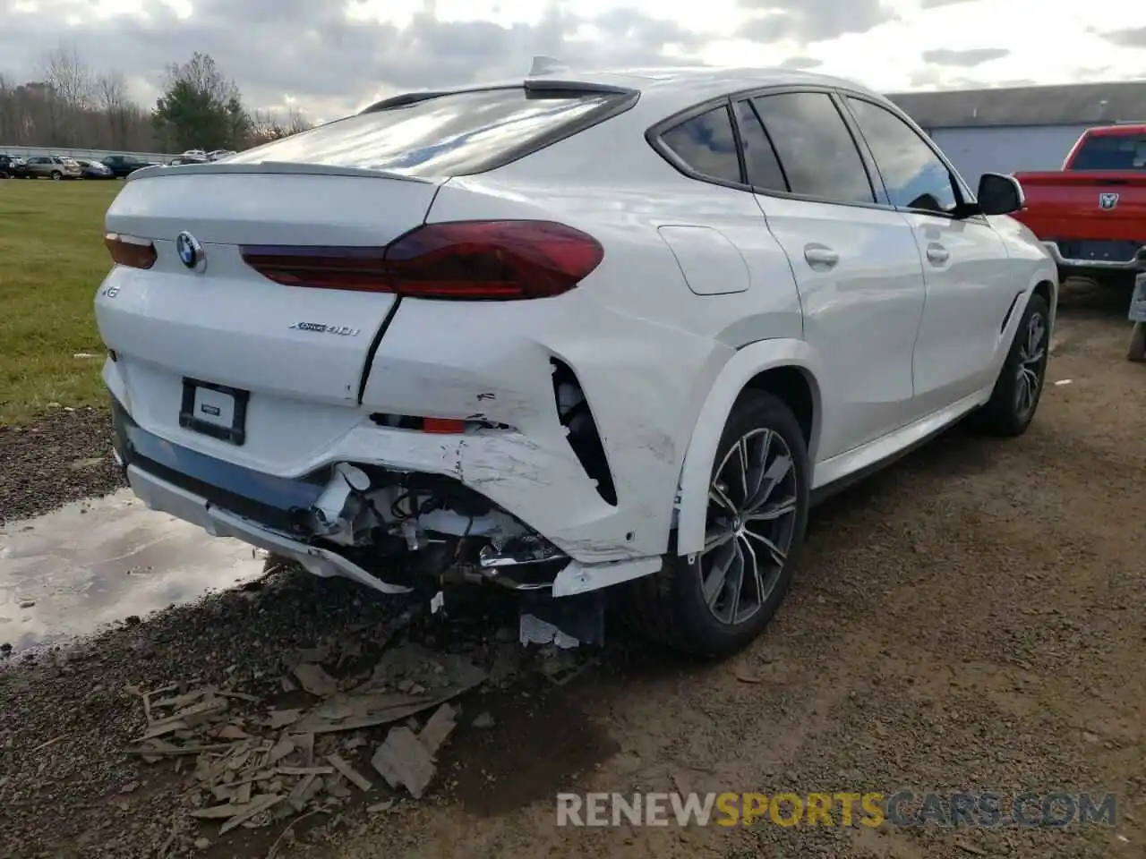 4 Photograph of a damaged car 5UXCY6C06M9E72016 BMW X6 2021