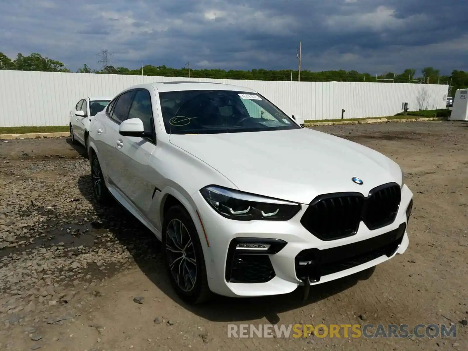 1 Photograph of a damaged car 5UXCY6C08M9F19272 BMW X6 2021