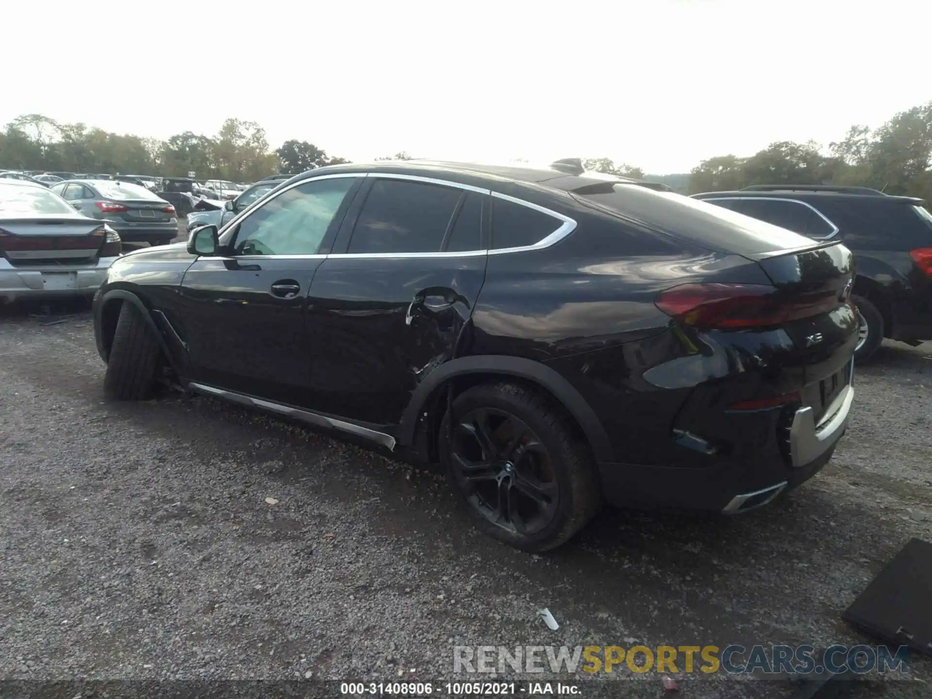 3 Photograph of a damaged car 5UXCY6C09M9G30493 BMW X6 2021