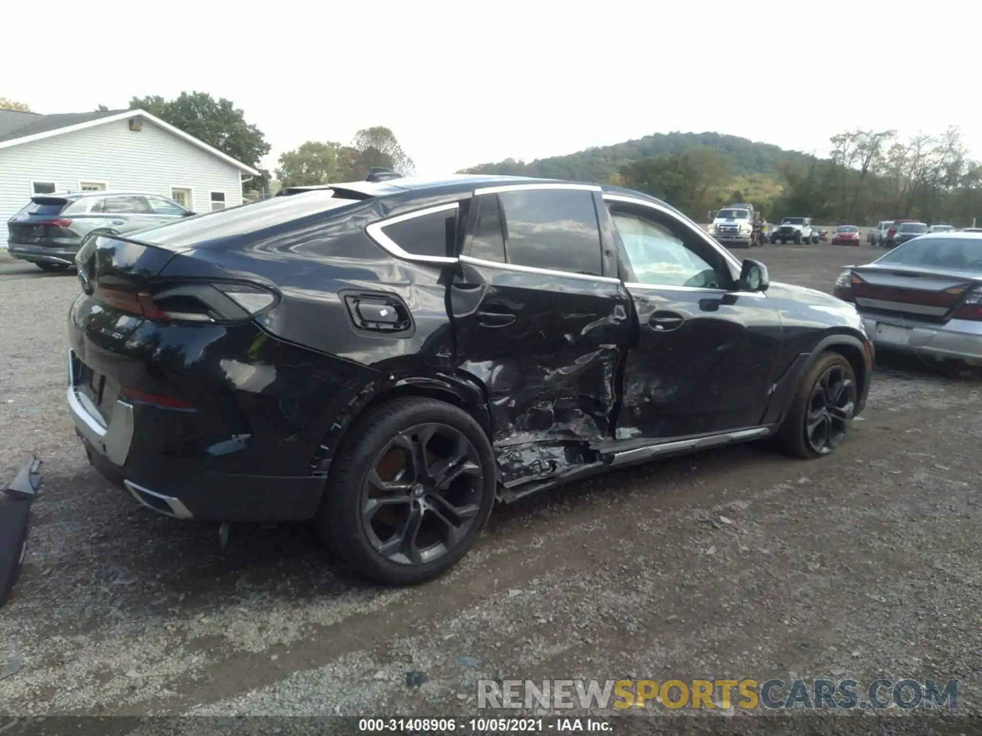 4 Photograph of a damaged car 5UXCY6C09M9G30493 BMW X6 2021