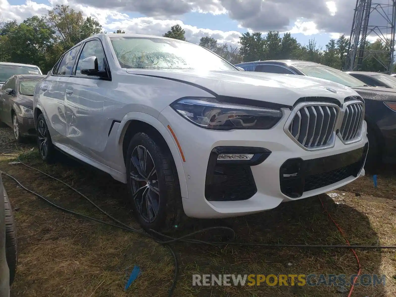 1 Photograph of a damaged car 5UXCY6C0XM9F97620 BMW X6 2021