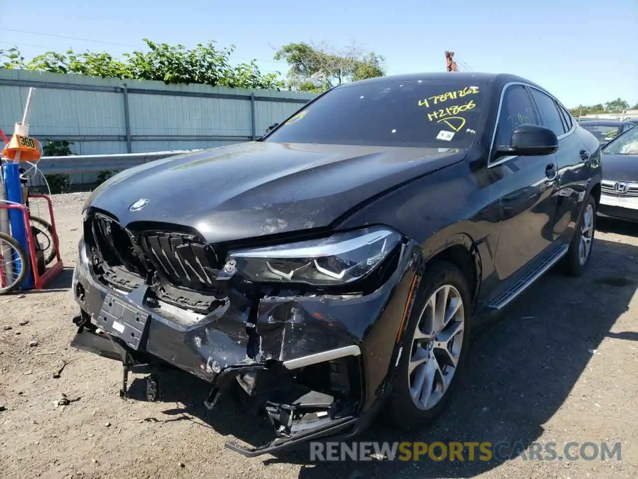 2 Photograph of a damaged car 5UXCY6C0XM9H21806 BMW X6 2021