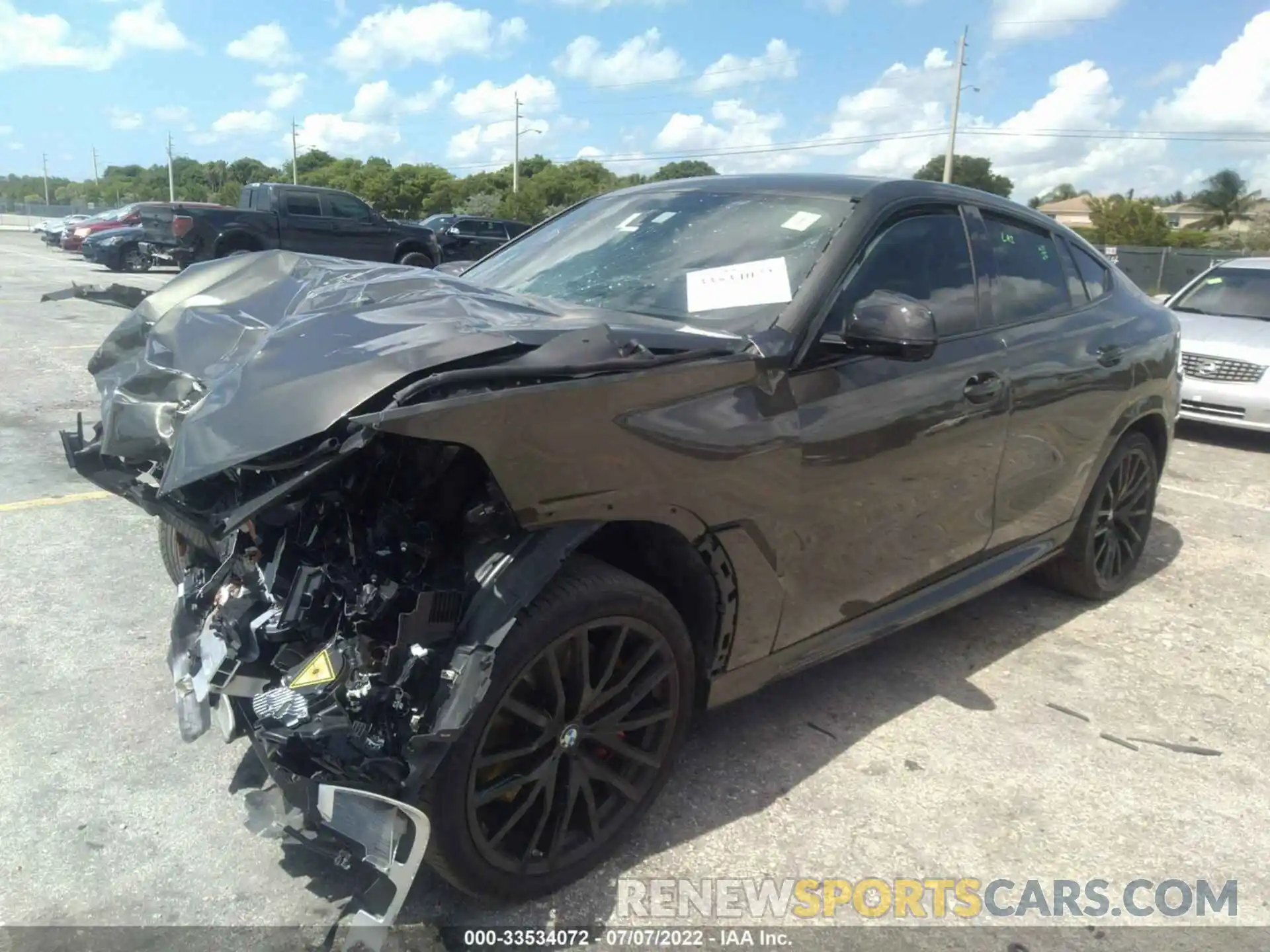 2 Photograph of a damaged car 5UXCY8C02M9H35856 BMW X6 2021