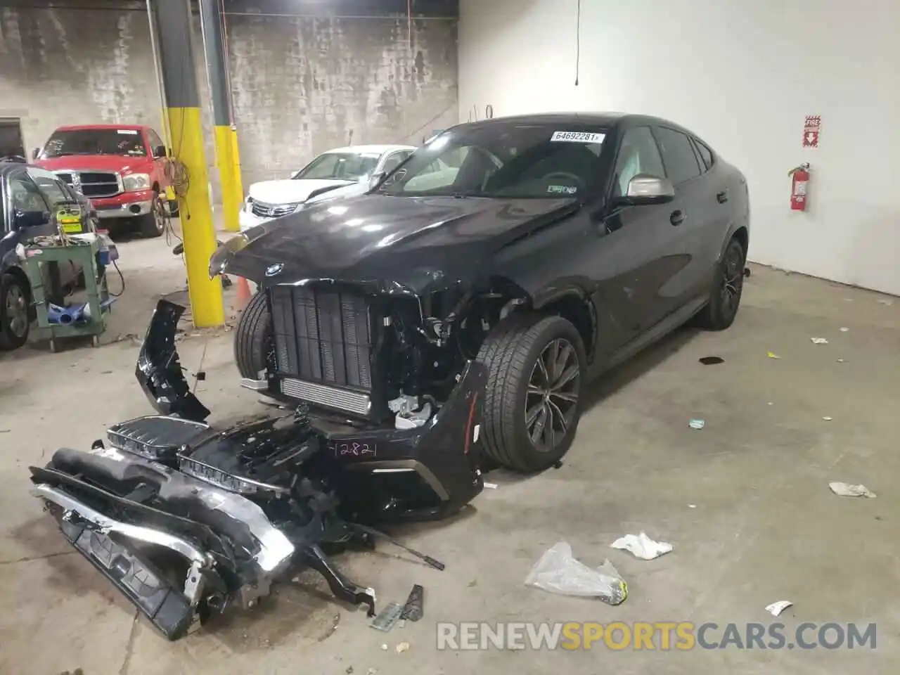 2 Photograph of a damaged car 5UXCY8C05M9H56667 BMW X6 2021