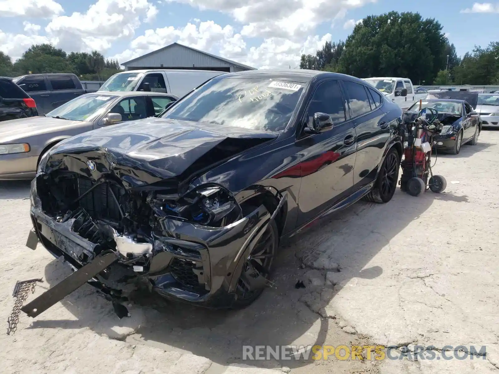 2 Photograph of a damaged car 5UXCY8C08M9G03393 BMW X6 2021