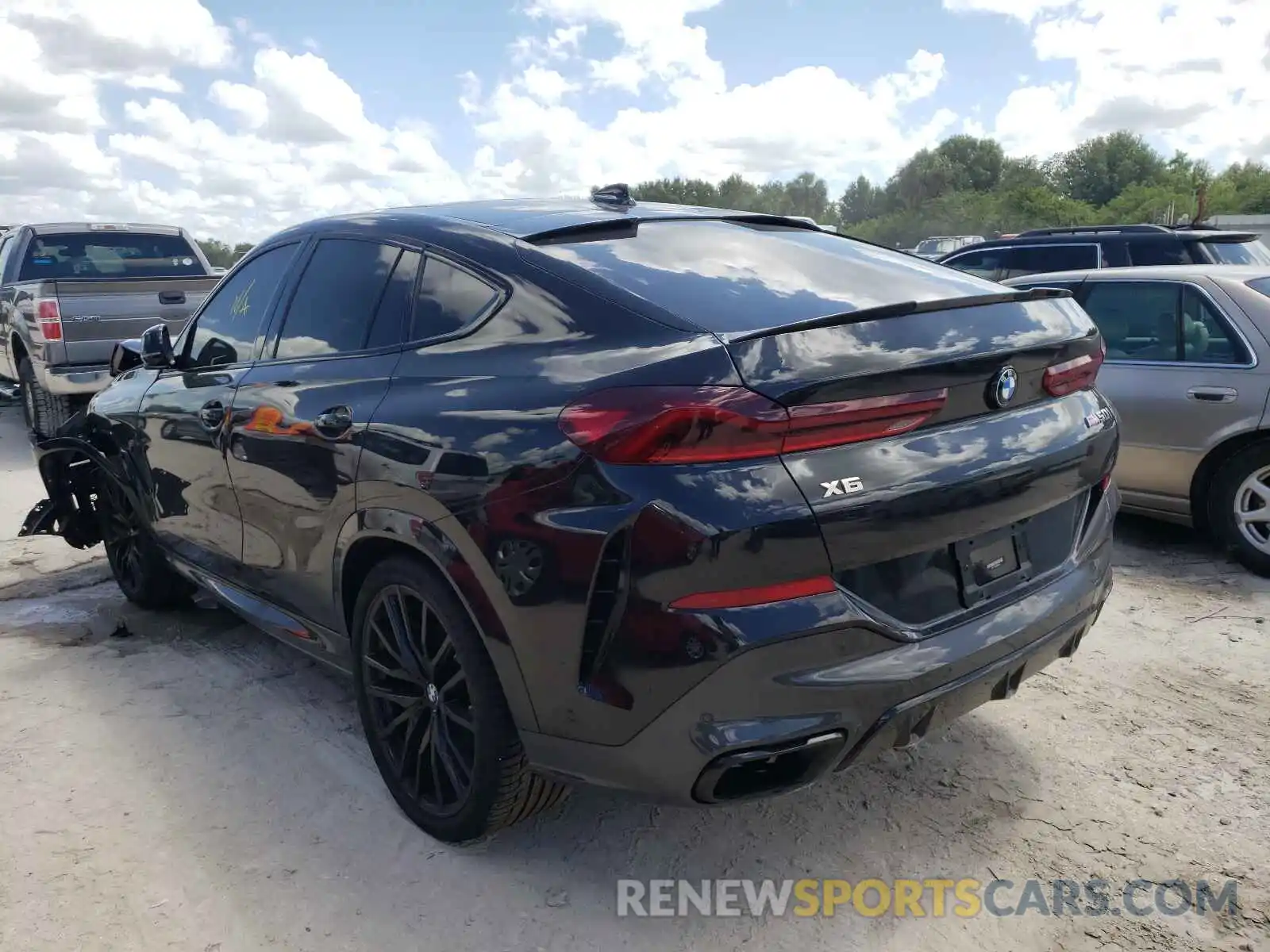 3 Photograph of a damaged car 5UXCY8C08M9G03393 BMW X6 2021