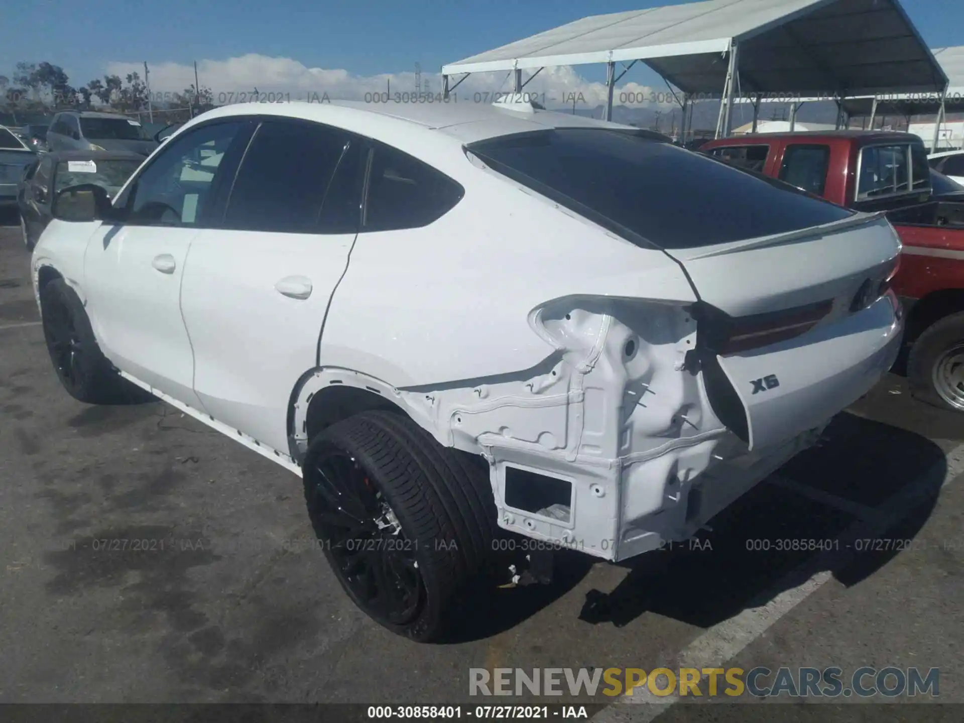 3 Photograph of a damaged car 5UXCY8C09M9H24272 BMW X6 2021