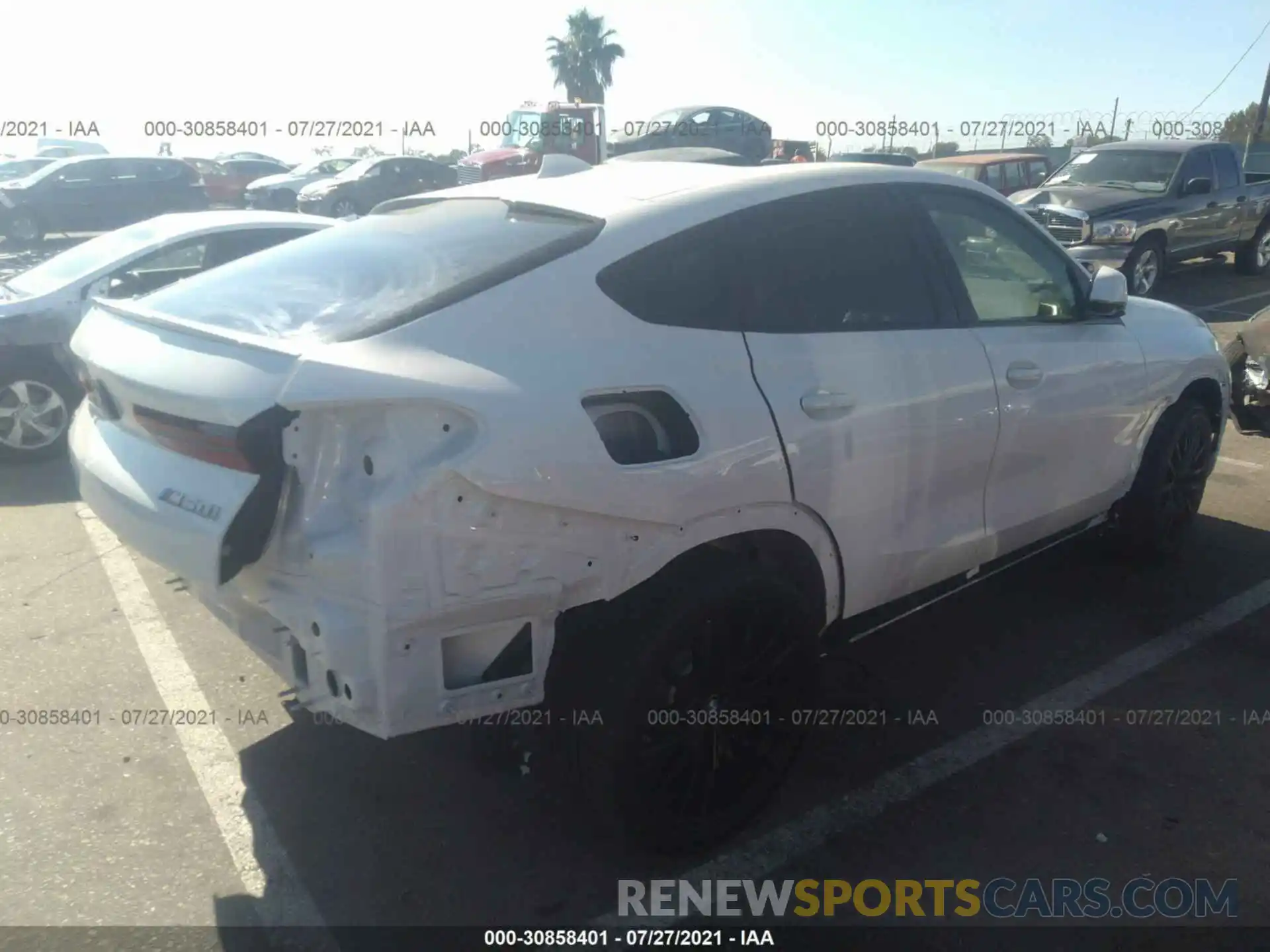 4 Photograph of a damaged car 5UXCY8C09M9H24272 BMW X6 2021