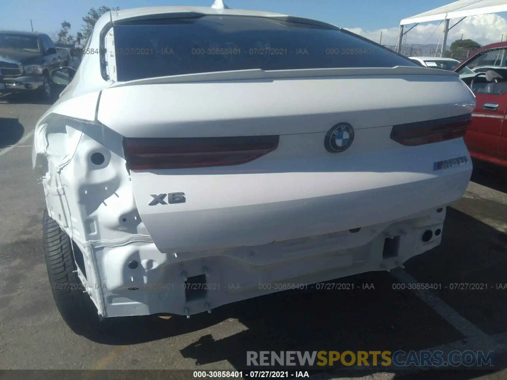 6 Photograph of a damaged car 5UXCY8C09M9H24272 BMW X6 2021