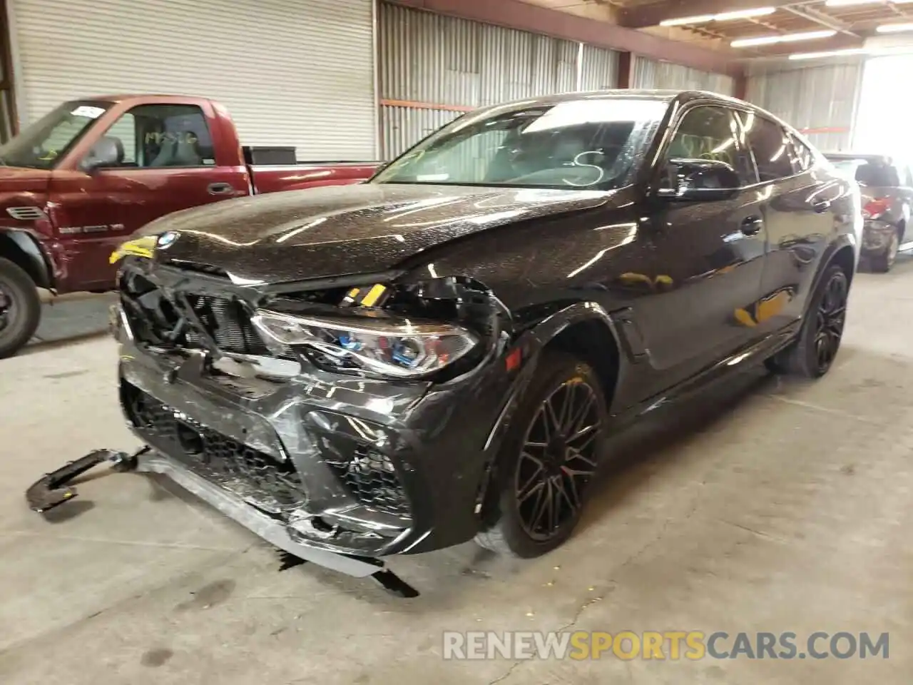 2 Photograph of a damaged car 5YMCY0C00M9E09869 BMW X6 2021