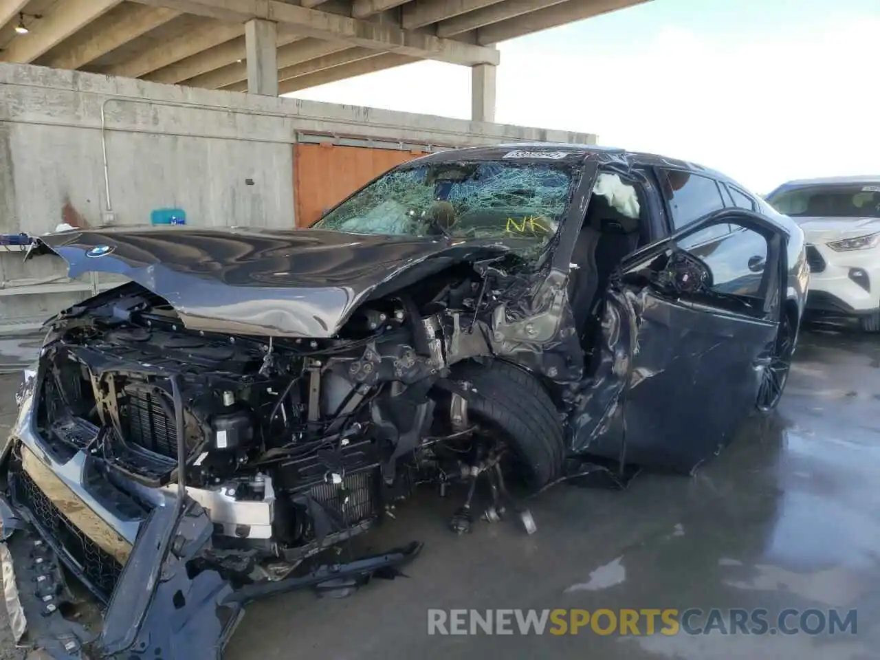 2 Photograph of a damaged car 5YMCY0C00M9G59516 BMW X6 2021