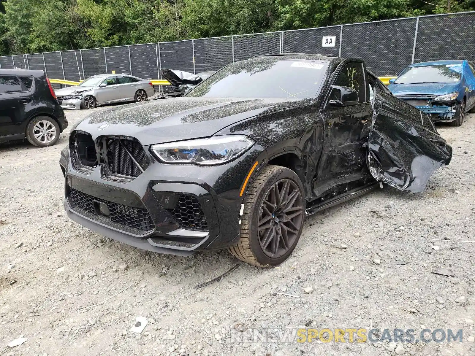 2 Photograph of a damaged car 5YMCY0C09M9G50488 BMW X6 2021