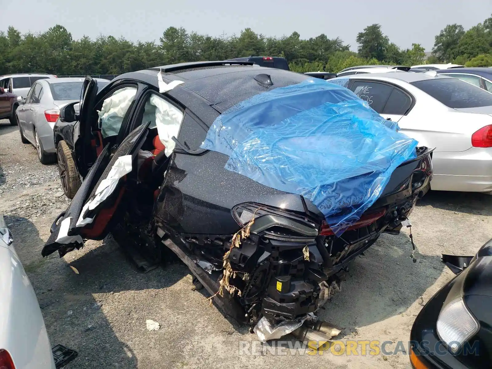 3 Photograph of a damaged car 5YMCY0C09M9G50488 BMW X6 2021