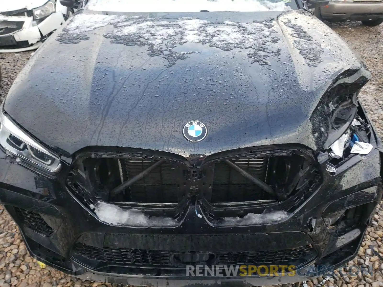 7 Photograph of a damaged car 5YMCY0C0XM9F15343 BMW X6 2021