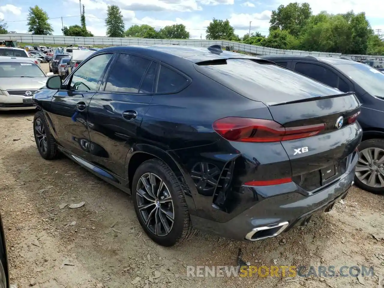 3 Photograph of a damaged car 5UXCY6C02N9L85387 BMW X6 2022