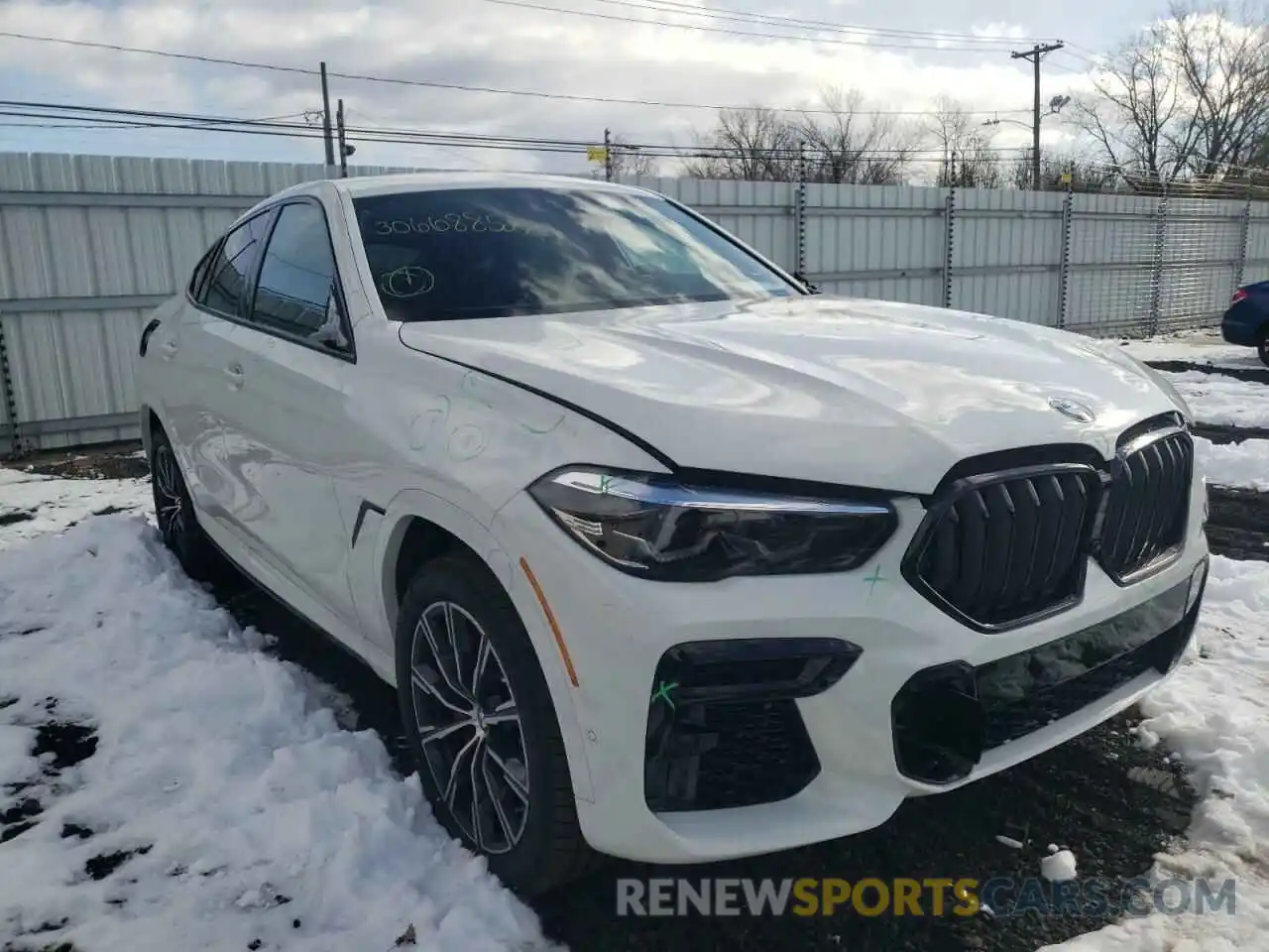 1 Photograph of a damaged car 5UXCY6C03N9K37586 BMW X6 2022