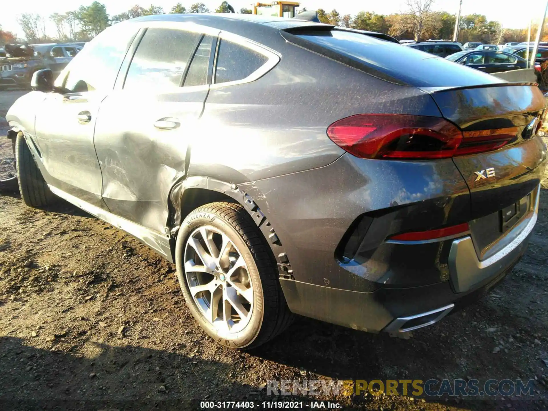 3 Photograph of a damaged car 5UXCY6C05N9J59179 BMW X6 2022