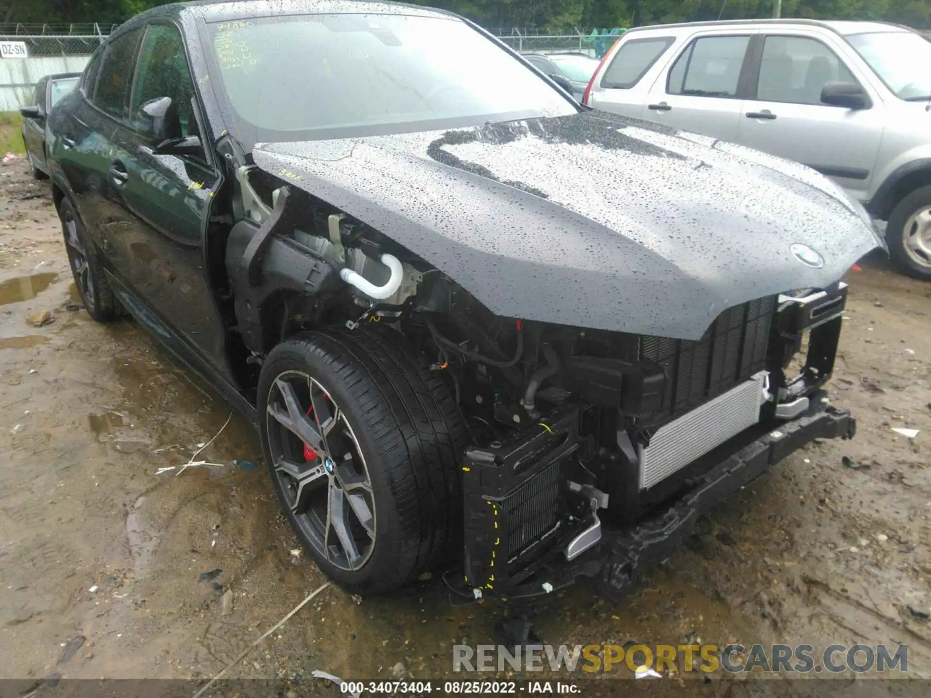 6 Photograph of a damaged car 5UXCY6C08N9L30510 BMW X6 2022