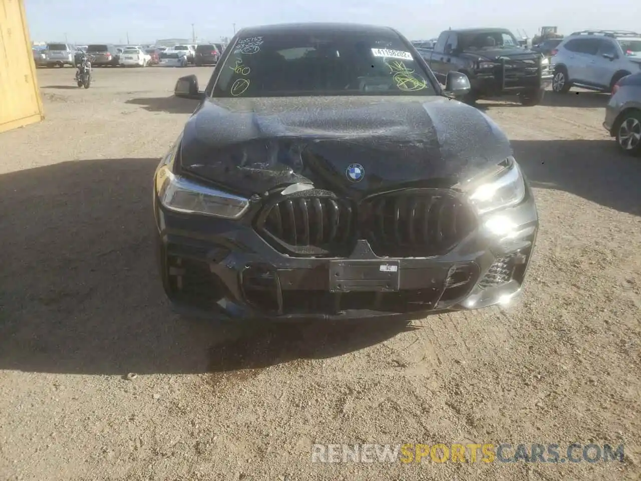 9 Photograph of a damaged car 5UXCY6C0XN9L15216 BMW X6 2022