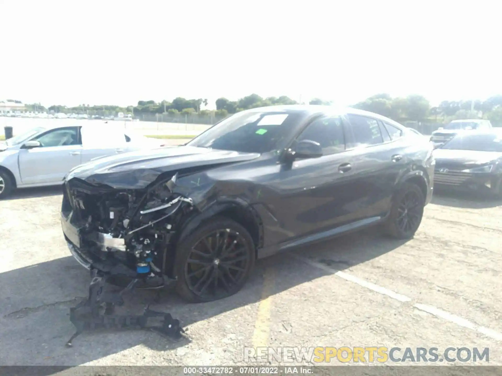 2 Photograph of a damaged car 5UXCY8C02N9J38172 BMW X6 2022