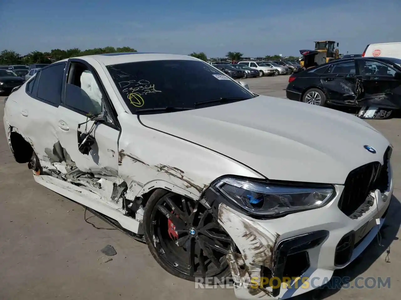 9 Photograph of a damaged car 5UXCY8C05N9J76317 BMW X6 2022